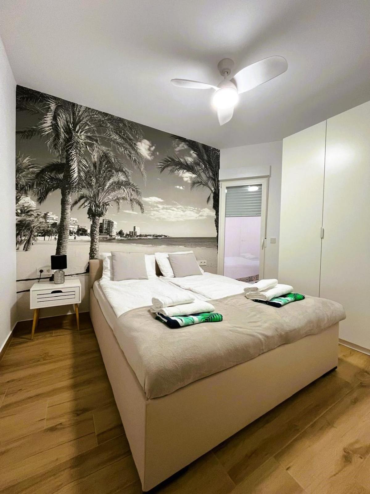 La Promenade Apartment Alicante Bagian luar foto